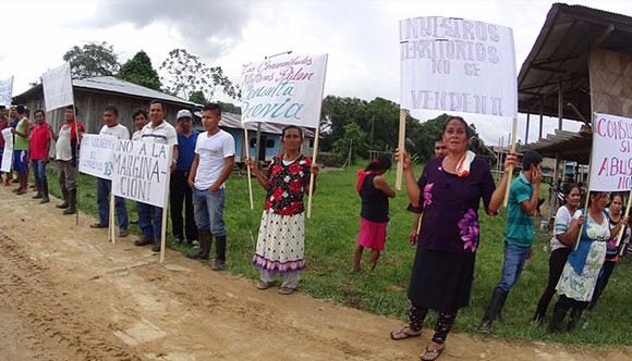 mujeres en protestaW